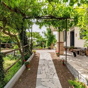 https://etna-salvia-e-rosmarino.sicilyhotelsitaly.net