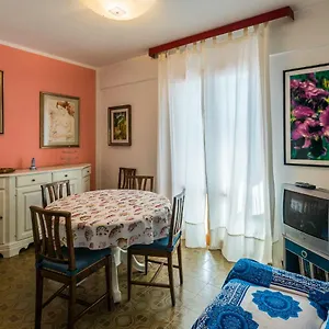 https://appartamento-a-pochi-passi-dal-mare.hotelinveneto.com